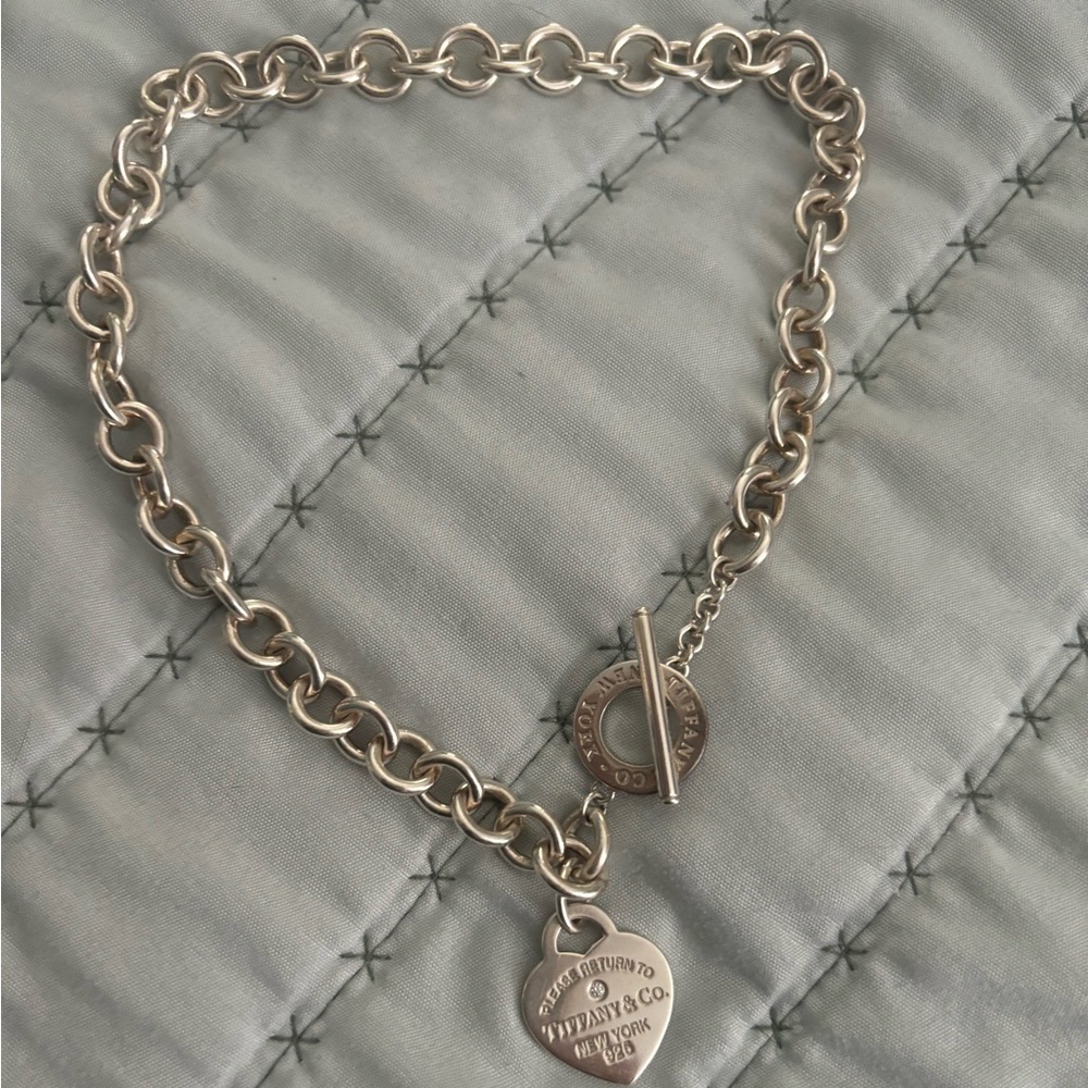 Like new return to Tiffany’s heart toggle necklace
